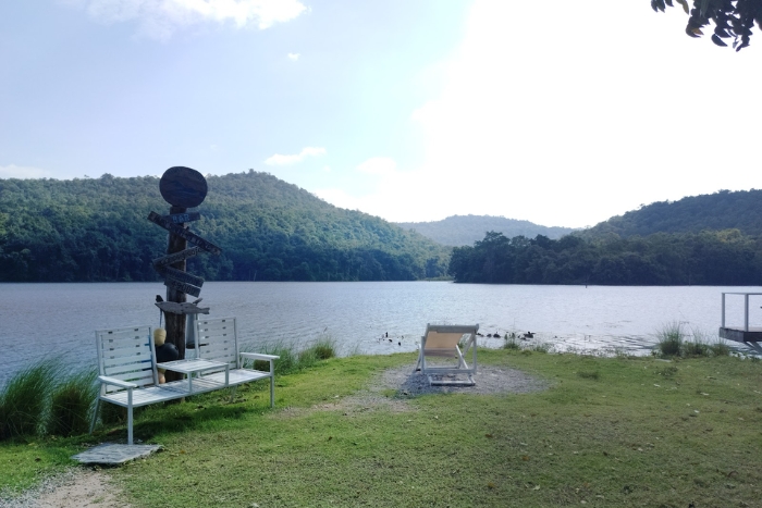 Bung Va lake, a relaxing stop for your central Laos family trip