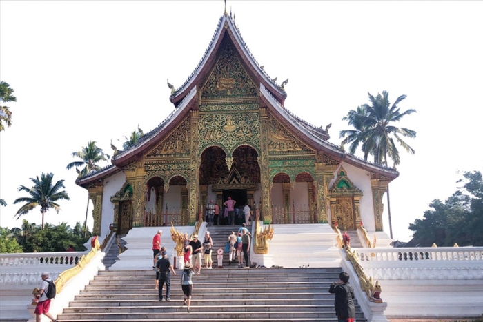 Discover the Royal Palace and the National Museum