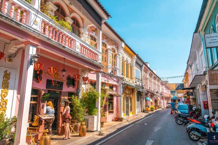 Lost in colorful houses in Phuket's old town