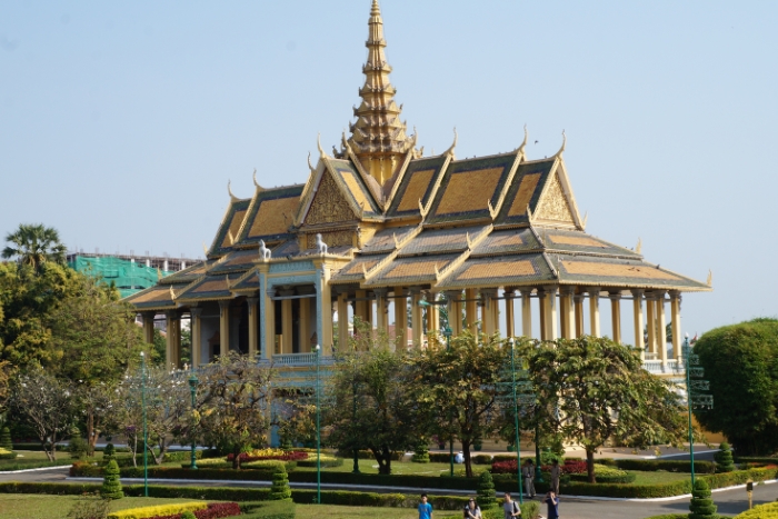 What to do in Cambodia? Visit the Royal Palace