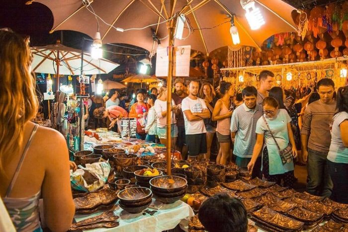 Discover Chiang Mai's night market