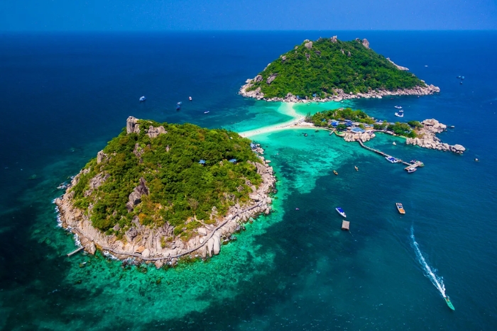 Explore Koh Nang Yuan