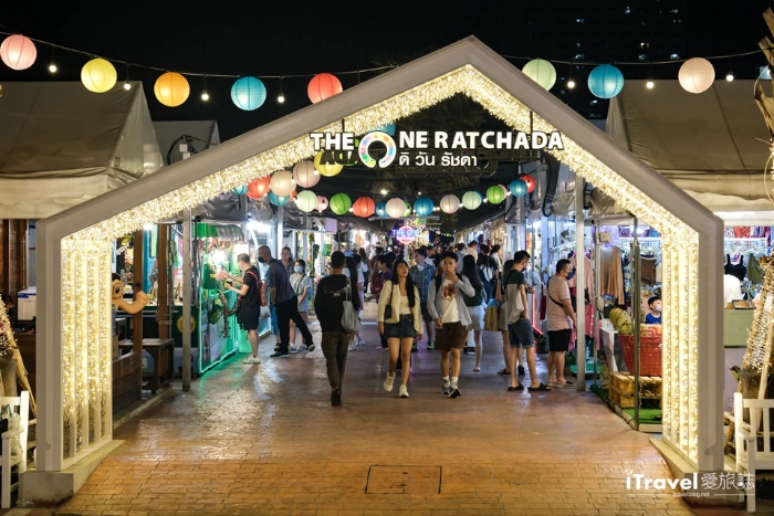 The popular Ratchada Train Night Market in Bangkok