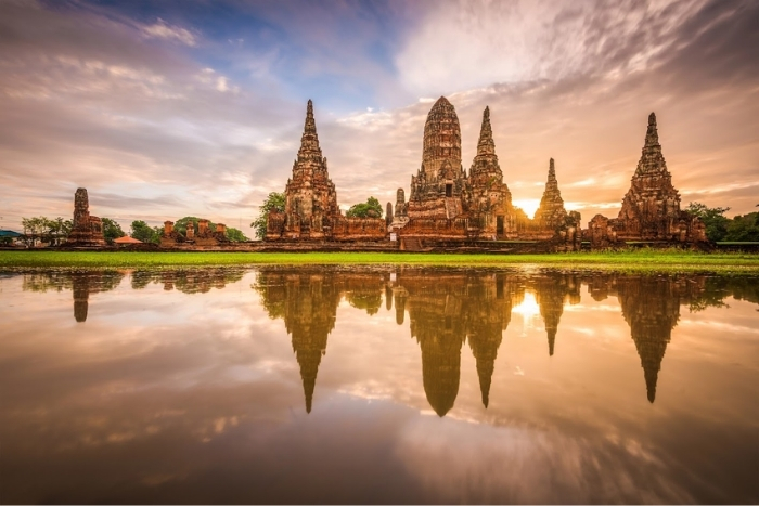 Wat Chaiwatthanaram, one of the most beautiful temples in Ayutthaya
