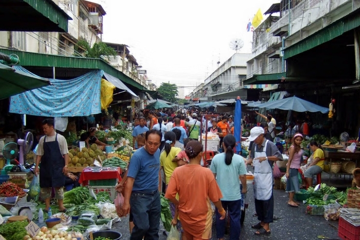 Chao Phrom Market
