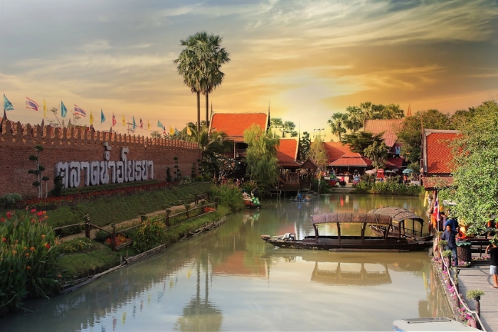 Ayutthaya Floating Market