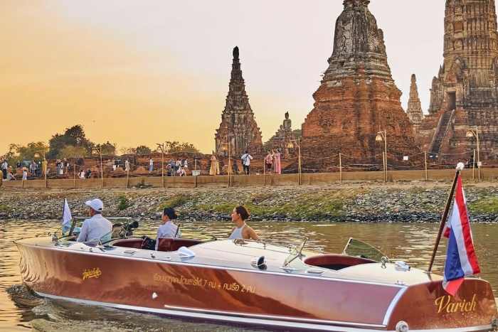 Take a cruise on the Chao Phraya River