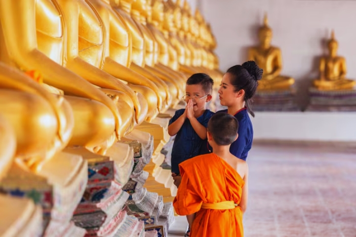 Explore the temples and spiritual life of Ayutthaya