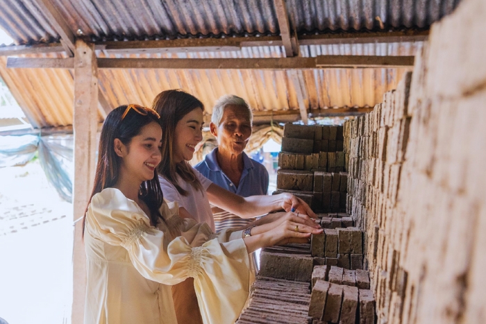 Experience brickmaking using an ancestral Mon technique