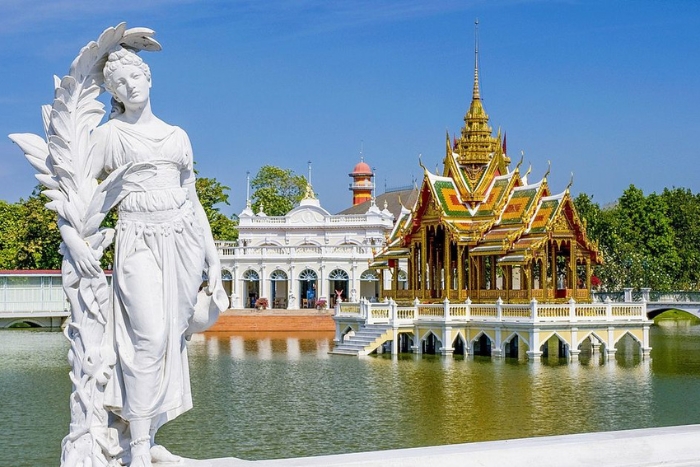 Where to Trek in Ayutthaya? Visit Bang Pa-In Royal Palace