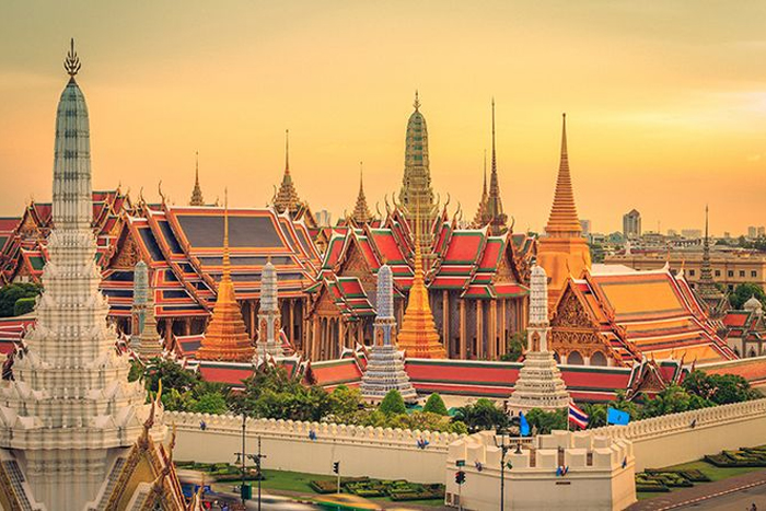 Wat Phra Kaew, Temple of the Emerald Buddha in Bangkok