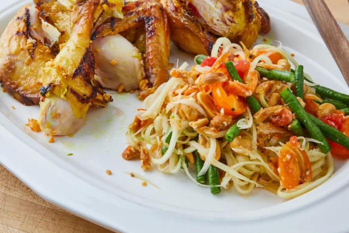 Gai Yang and Som Tam – The perfect pairing of Bangkok street food