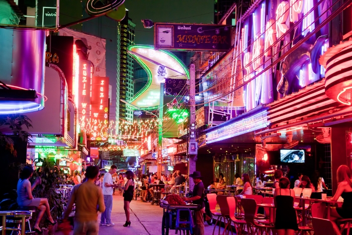 Upscale Nightlife in Bangkok: Rooftop Bars and Trendy Vibes in the Best Area to Stay
