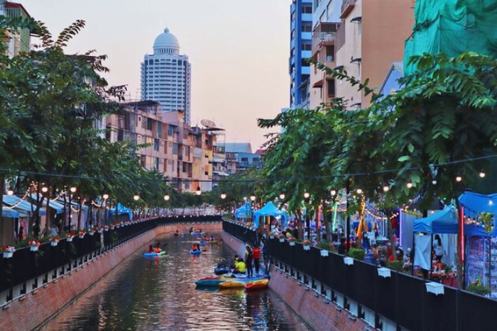What to do in Chinatown Bangkok? Visit Ong Ang Canal!