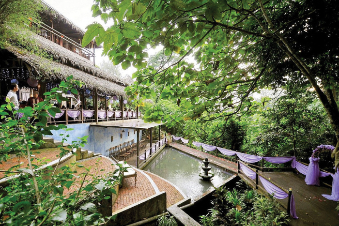 Tamarind Springs Forest Spa offers you a massage experience in the heart of nature