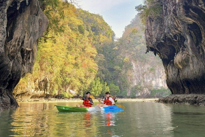 Go island hopping around Krabi