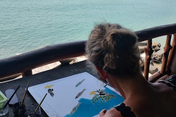 What to do in Thailand luxury tour 1 week? Participate in a traditional Batik painting