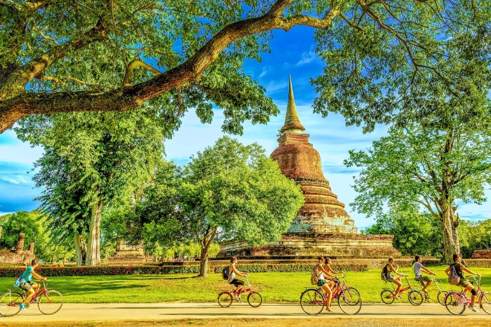 What to do&lrm; in Northern Thailand&lrm; with family? Visit Sukhothai Historical Park 