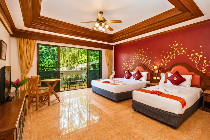 Relaxing holidays at Memory Karon Resort in Phuket