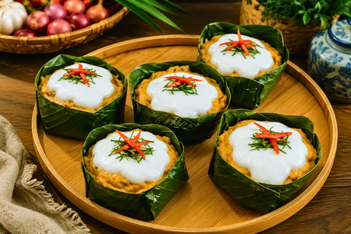 Homok, the famous Thai steamed curry