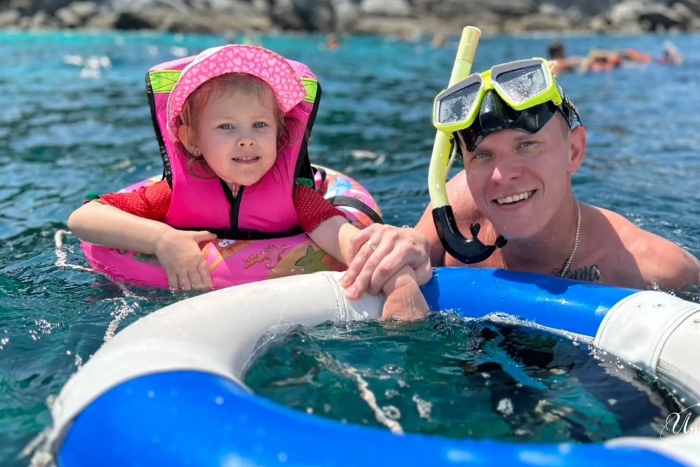 Things to do in Phuket with kids : snorkeling at Racha Noi and Racha Yai Islands
