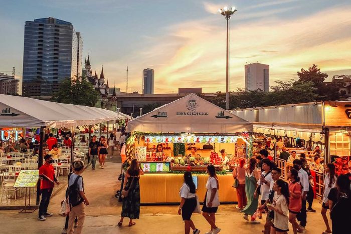 Thailand offers a pleasant tropical climate