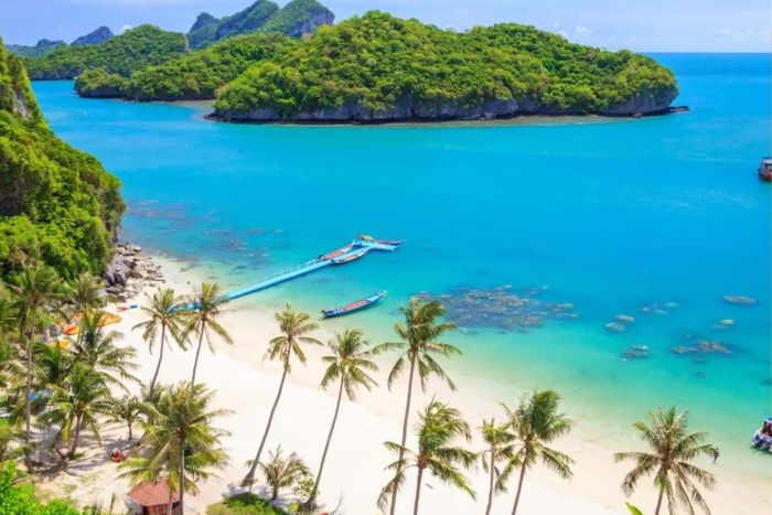 Koh Samui is a famous and beautiful island in Thailand