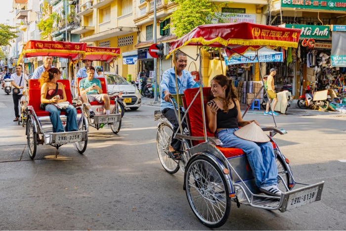 Remember to use local transportation for memorable in Vietnam