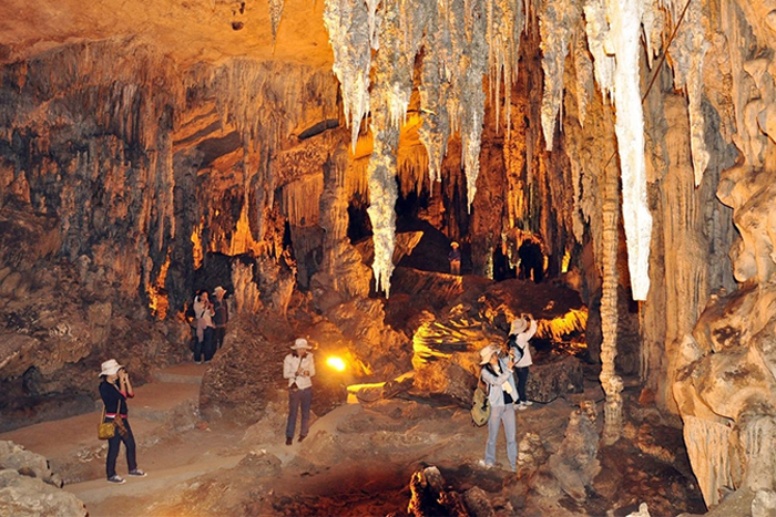 Hua Ma Cave