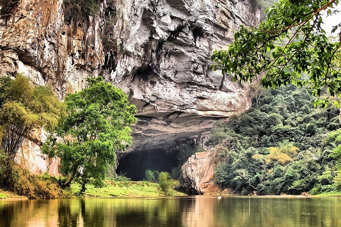 Puong Cave