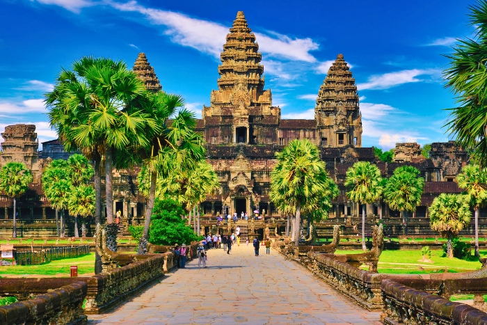 Angkor Thom deepens a 15-day Vietnam and Angkor Wat journey