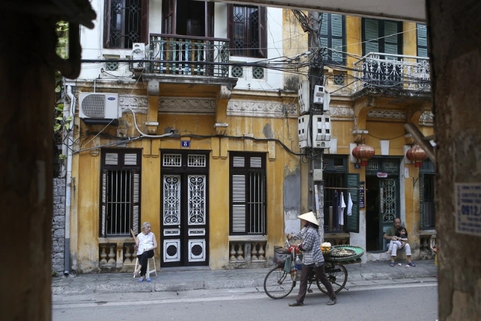 What to do in Hanoi? Walk through the past of Hanoi's Old Quarter