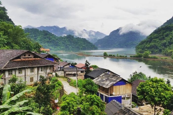 Craft villages in Ba Be - Beautiful village of Pac Ngoi