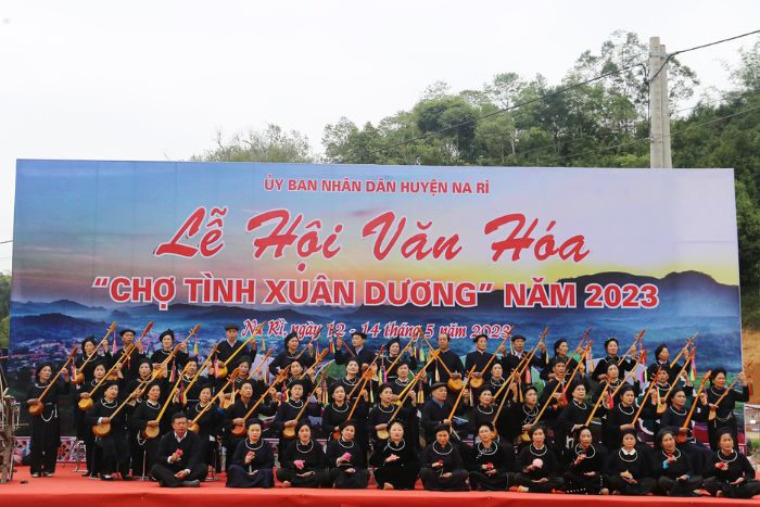 Colorful traditional costumes of ethnic groups in Xuan Duong