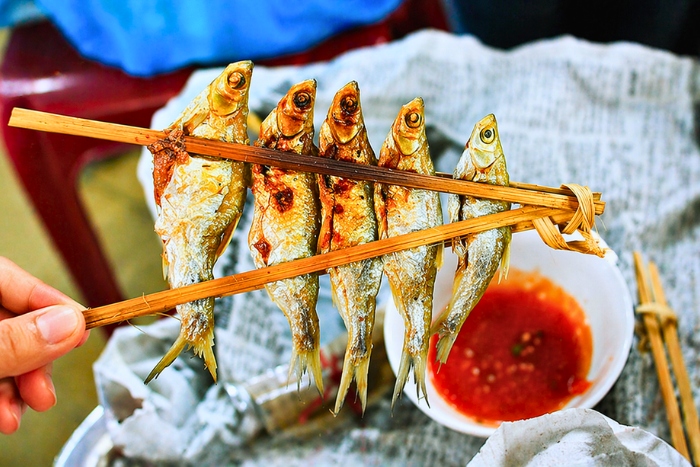 Grilled fish from Pac Ngoi - A culinary experience at Ba Be Lake