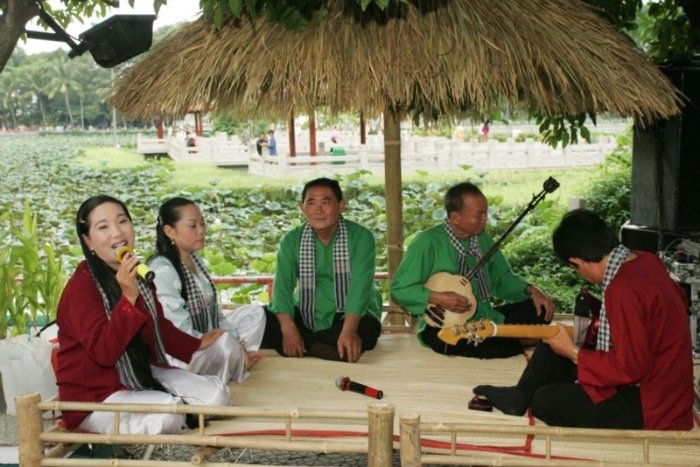 Discover Đờn ca t&agrave;i tử, a traditional folk music of Southern Vietnam