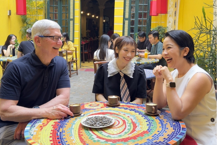 Madame Hien Hanoi restaurant where CEO of Apple Tim Cook enjoyed egg coffee