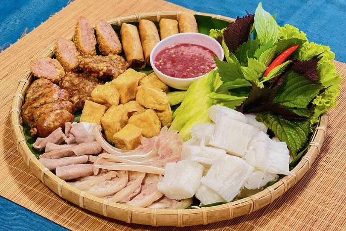 Bun dau mam tom, a must-try Vietnamese food