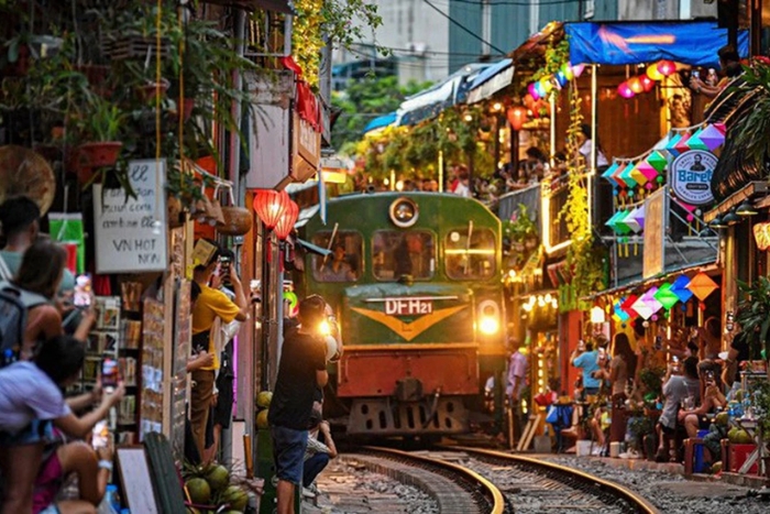 Hanoi Train Street