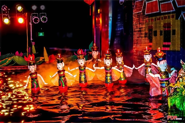 Water puppet show