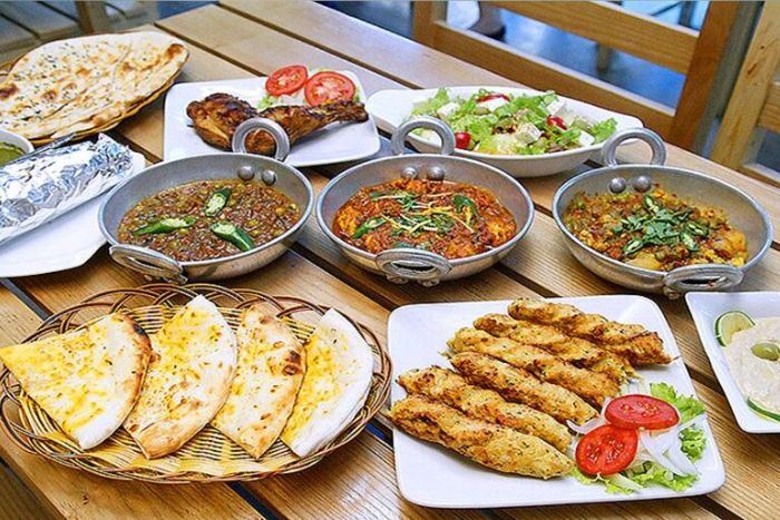 Halal Restaurant – Simple, tasty, and affordable Halal menu, appreciated for its authenticity