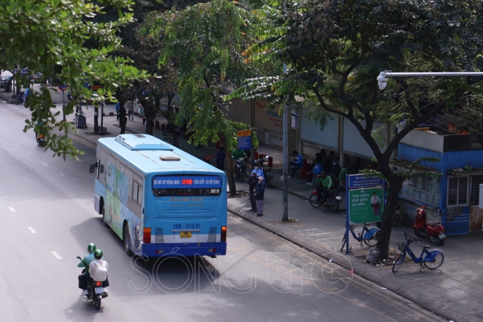 How to get to Ngoc Son Temple ?