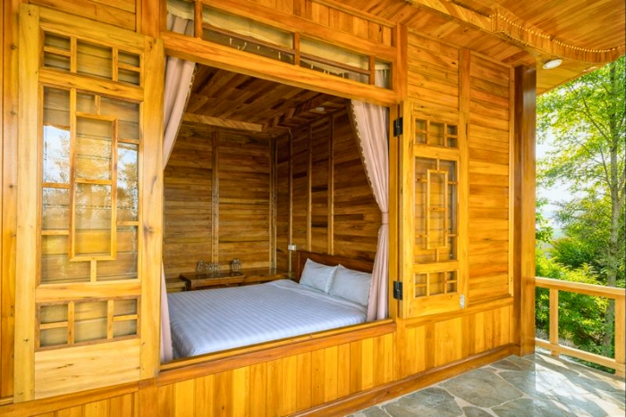 Clean and functional room at Homestay A Pao in Lai Chau