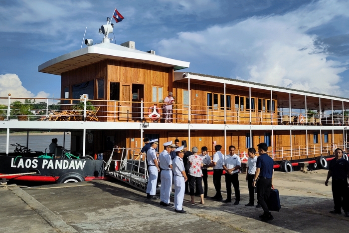 Discover the beauty of Laos via Mekong cruise