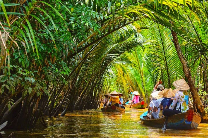 Exploring the Southwestern river region is not complete without a boat trip in Ben Tre