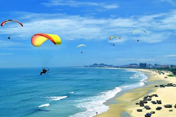 Da Nang, soft sands, calm sea and a vibrant modern city