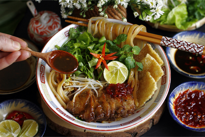 Cao lau - must-try in Hoi An
