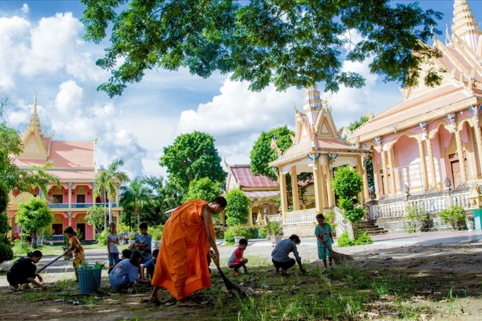Visit Ang Pagoda in Tra Vinh during a 3-week in Vietnam