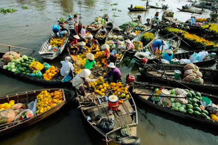 The morning bustle of the Cai Rang floating market in Can Tho
