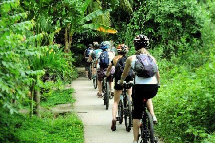Cycling to the rhythm of the Mekong, in the heart of the peaceful daily life of Tan Phong